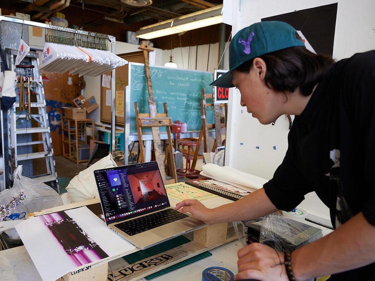 Jacob Li Rosenberg in the studio, 2023
